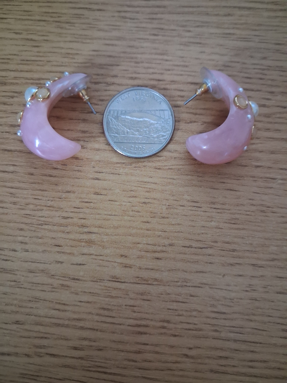 Ann Taylor Pink Resin Hoop Earrings with Pearl and Gold Accents - Picture 7 of 8